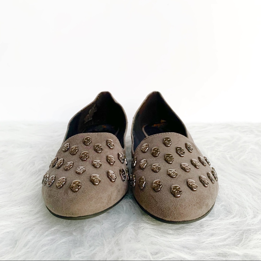 ROCK & REPUBLIC Grey Skull Studded Flats Loafers 6 - Picture 3 of 13